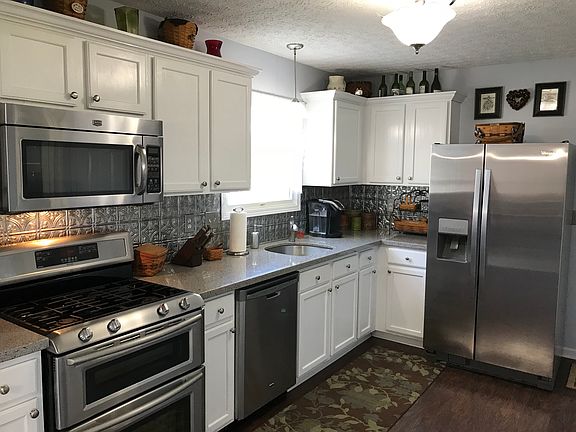3rd image of 2618 Little Pine Ln