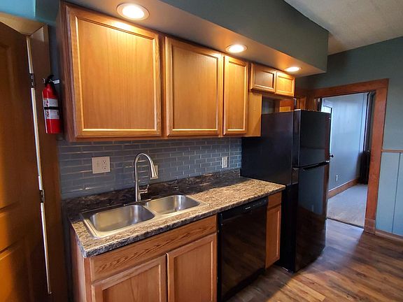 3rd image of 1610.5 Osborne St