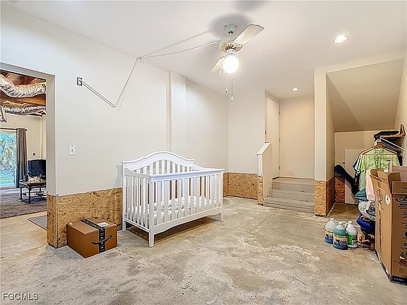 4th image of 15650 Roberts Ln