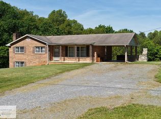 1553 Stone Mill Rd, Hurt, VA 24563