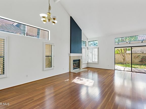 3rd image of 4842 Wiggin St