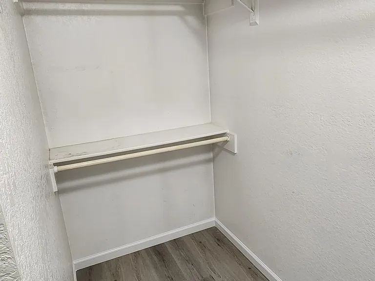 520 Kirkland Dr — Photo 12
