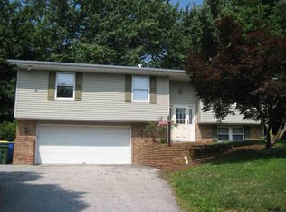 1631 Wanda Dr, Hanover, PA 17331