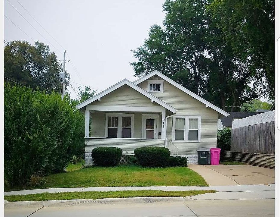 1st image of 912 31st St