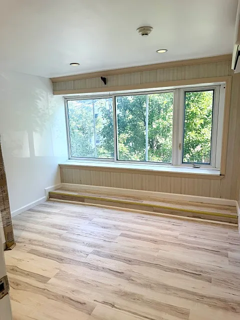 1815 Summit Ave #2