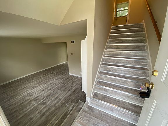 2nd image of 195 Overland Rd #13