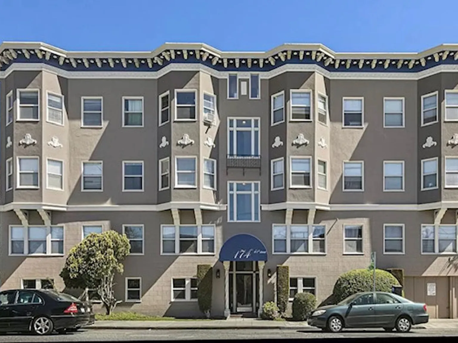 174 41st Street — Photo 1