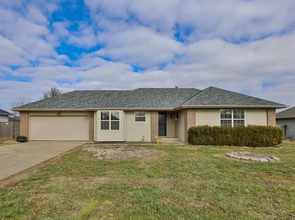 108 W Fall Creek Road, Willard, MO 65781