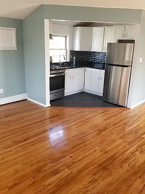 Rented by Paragon Real Estate Corporation | media 27