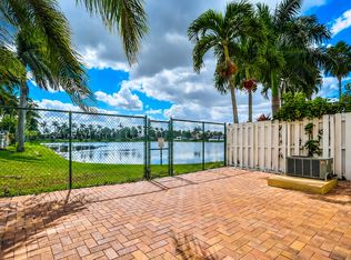15870 SW 69th St, Miami, FL 33193