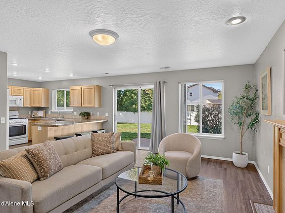 4th image of 9190 N Torrey Ln