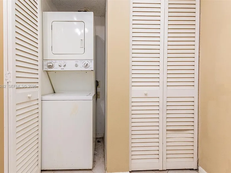 5721 Riverside Dr #202B5 — Photo 35