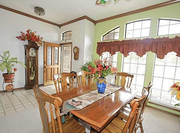 www.Edmond4Rent.com - 9650 Skyridge Dr