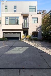 2104 NW 16th Ave, Portland, OR, 97209