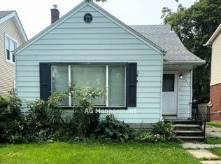 8072 Central Ave, Center Line, MI 48015