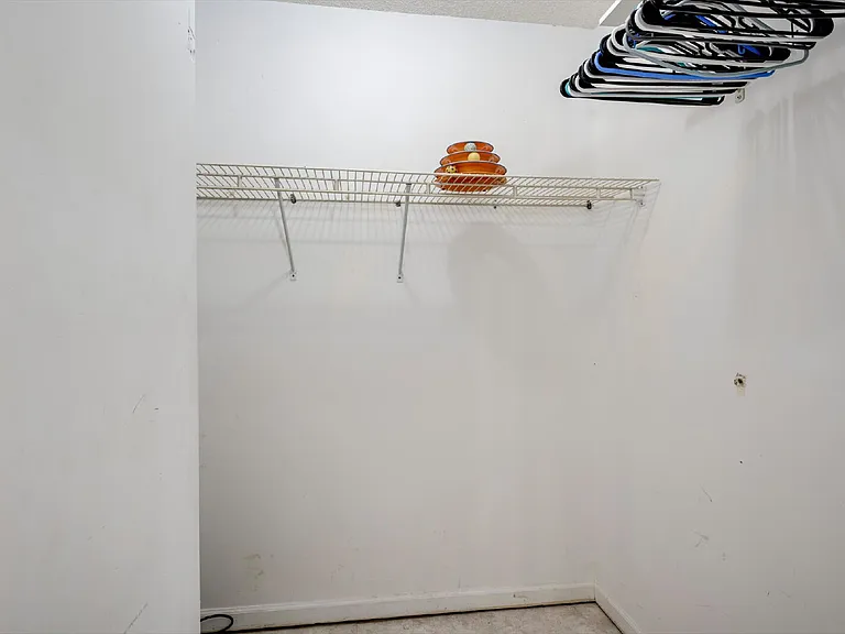3003 Creek View Ct — Photo 24