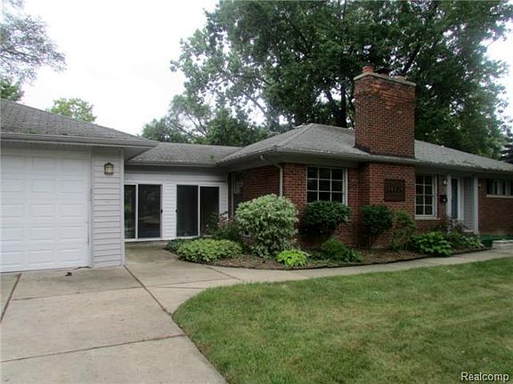 2nd image of 19310 Eastwood Dr
