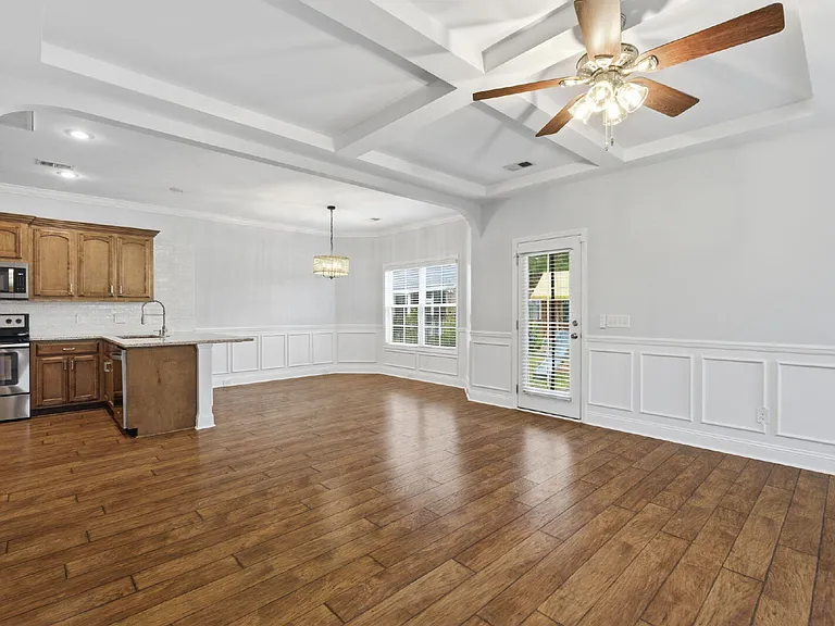 2101 Eureka Way — Photo 18