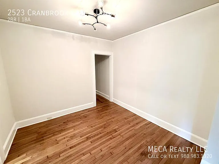 2523 Cranbrook Ln #A — Photo 3