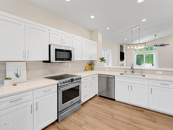 5th image of 4330 N 32ND Place