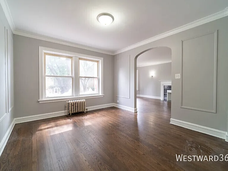 2136 W Arthur Ave #1 — Photo 3