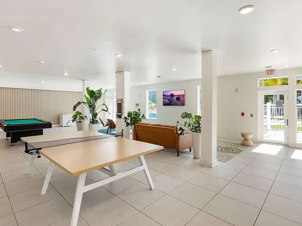 Sur Club Apartments