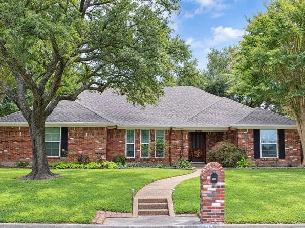 903 Canyon Dr, Cleburne, TX 76033