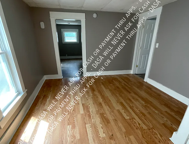 56 Peoria St #LOWER — Photo 4