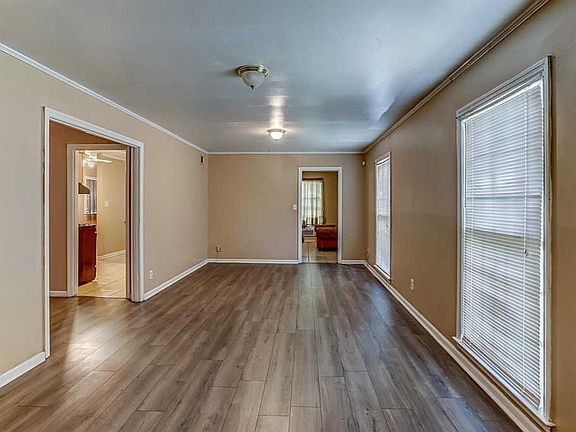 3rd image of 3090 Brisdane St