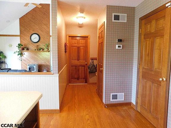 5th image of 1460 Willowbrook Dr