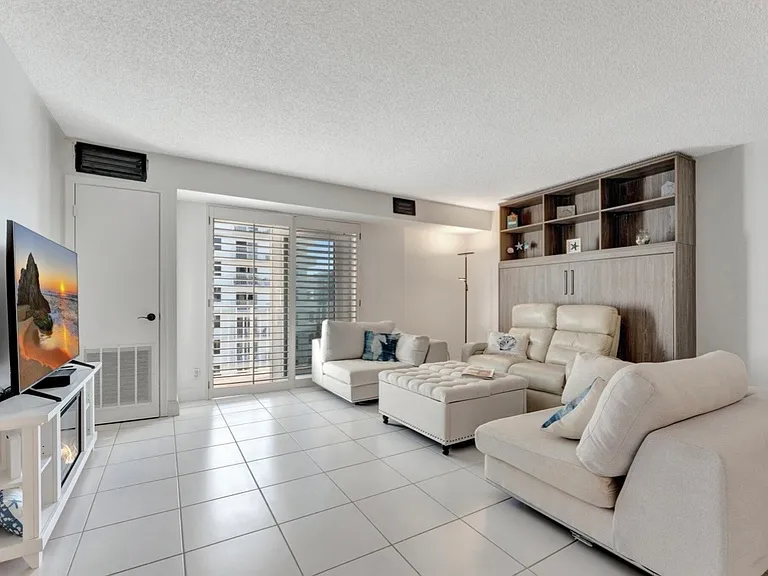 3215 S Ocean Blvd #703 — Photo 9