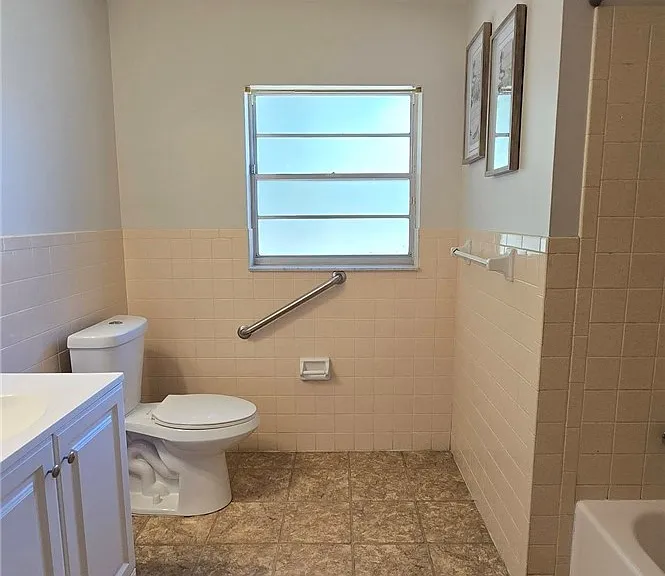 757 Memorial Dr — Photo 14
