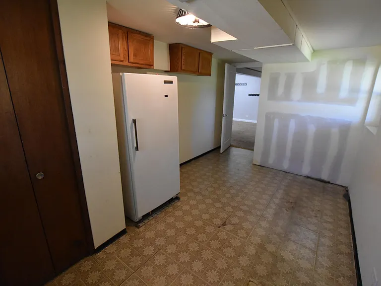 7852 Sprucewood Ave — Photo 48