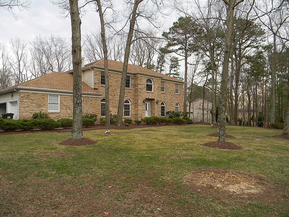 2nd image of 3 Danielle Ct