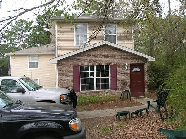 1st image of 211 Fifield Ln