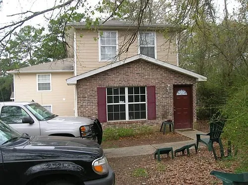 211 Fifield Ln Photo 1