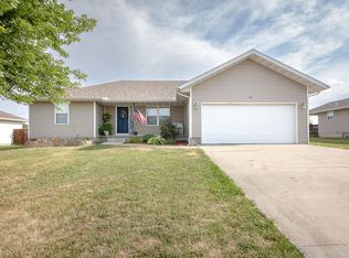 745 Birchwood Rd, Marshfield, MO 65706