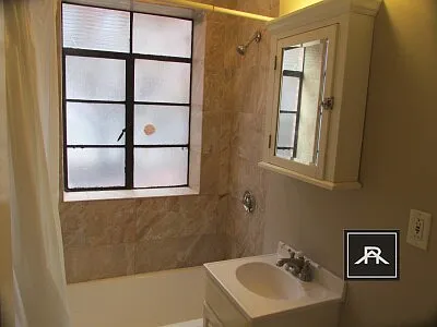 95 Strathmore Rd #1 — Photo 16