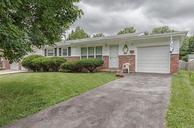 1st image of 628 Lynn Haven Ln