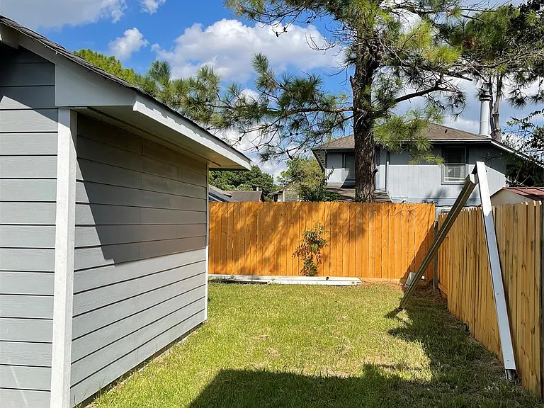 9415 Westacre Pl — Photo 32