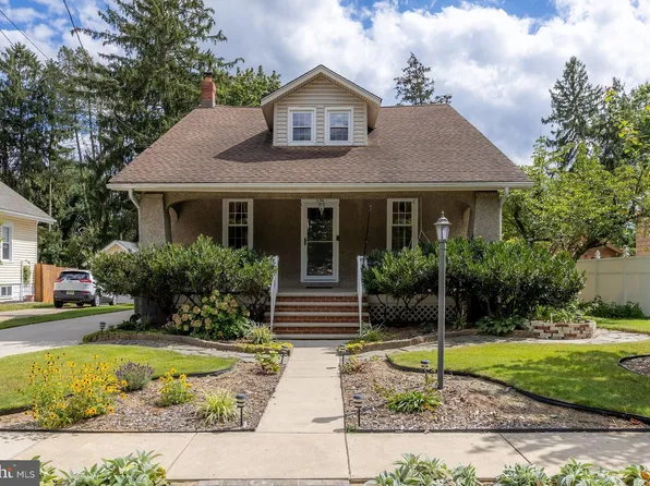 135 Colonial Ave, Pitman, NJ 08071