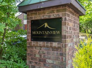 803 Mountainview Dr #803, Wayne, PA 19087