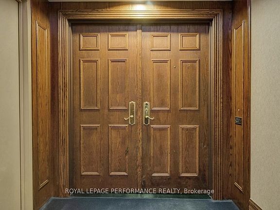 2nd image of 1480 Riverside Dr #2002