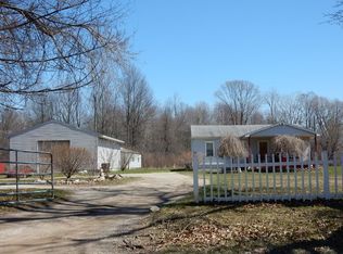 22005 Sherwood Rd, Belleville, MI 48111