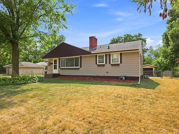 3rd image of 5719 Northport Dr