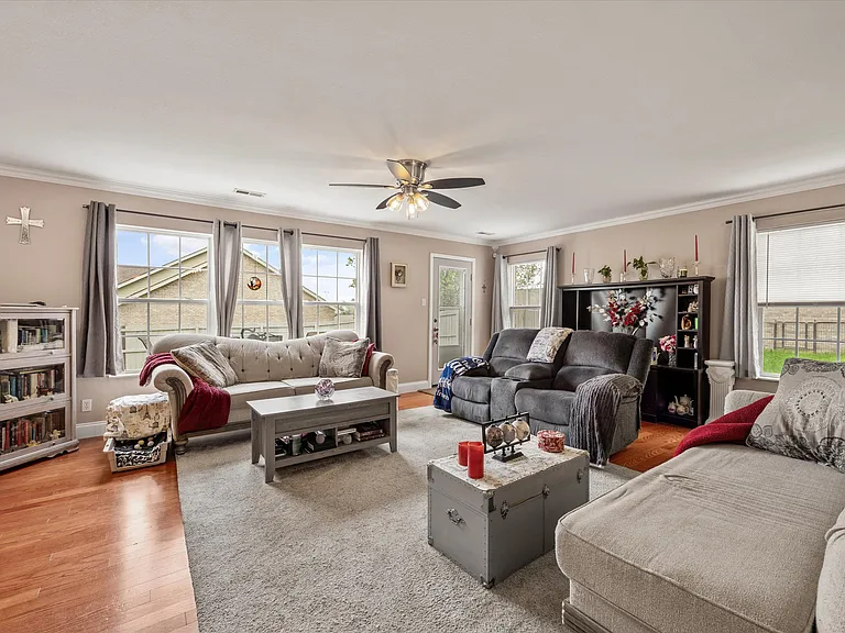 1110 Mercer Dr — Photo 15