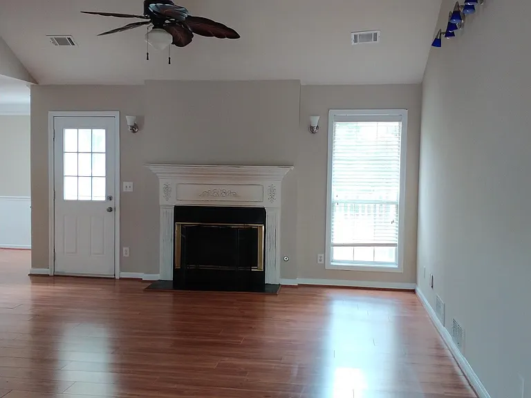 2390 Manor Oak Ct — Photo 2