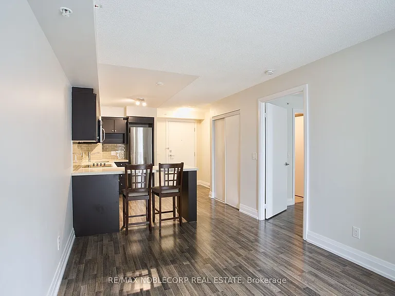 565 Wilson Ave #319W — Photo 11