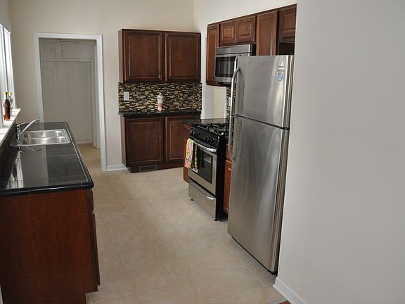 4th image of 663 Smith Ave S
