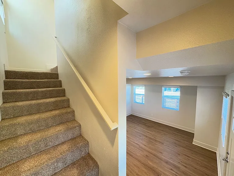164 176 S Mallagh Street 204 #206 — Photo 10